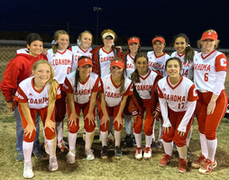 Bulldogettes go 5-0 in Slaton tourney