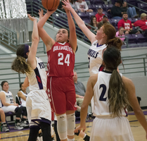 Bulldogettes lose to Plowgirls