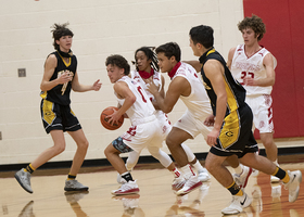 Bulldogs fall to Grady, 48-43